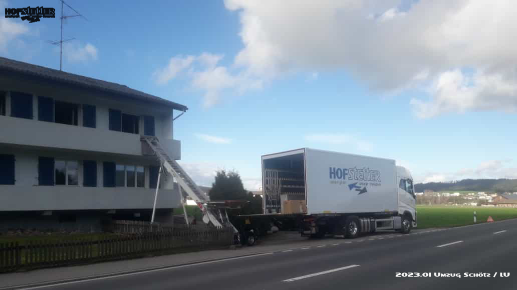 Umzug Hofstetter Uznach GmbH, Umzüge Transporte, Lastwagen mit Möbellift, Schötz Luzern